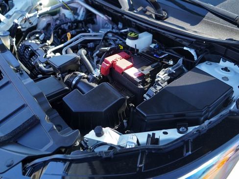 Used 2021 Nissan Rogue SV image 37