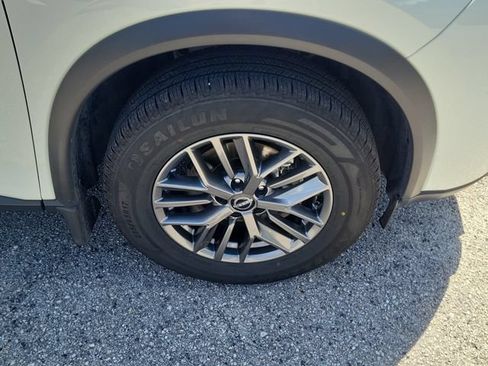 Certified 2024 Nissan Rogue S FWD image 7