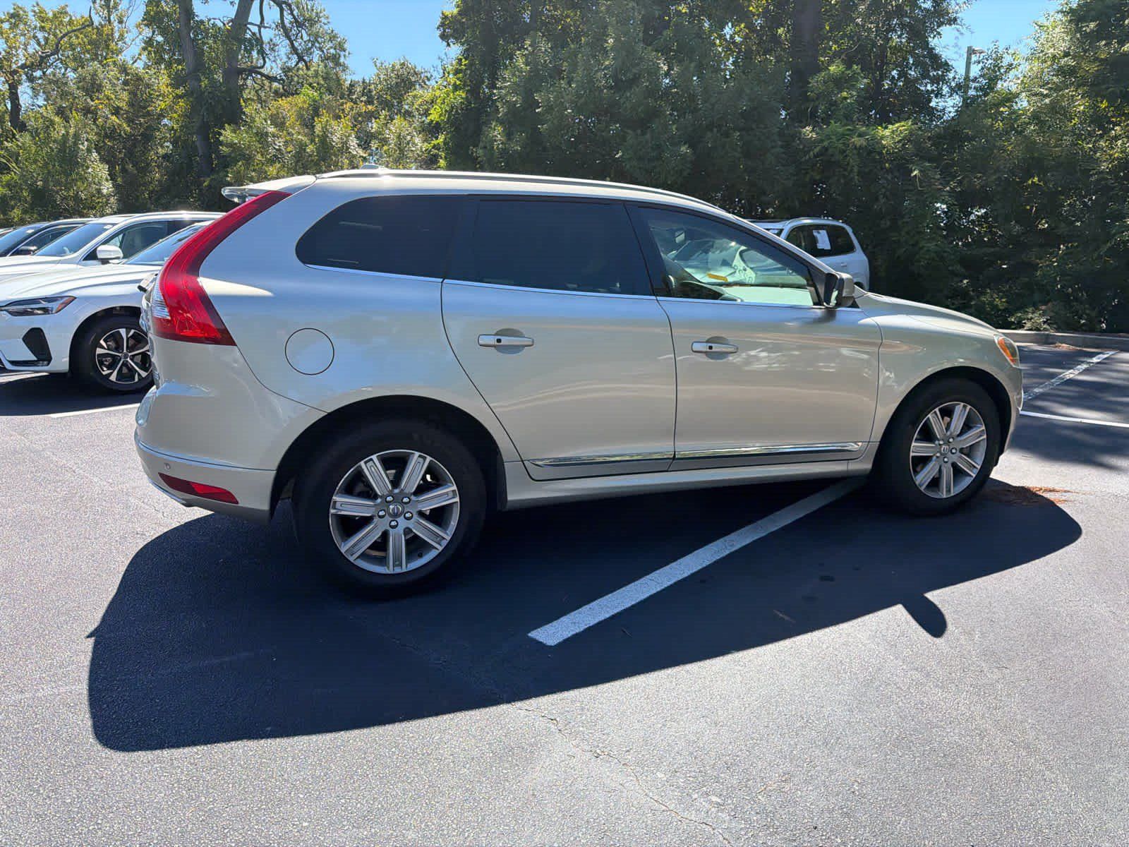 Used 2017 Volvo XC60 T5 Inscription w/ Preferred Option Package FWD image 15