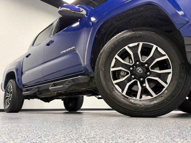 Used 2023 Toyota Tacoma TRD Sport w/ Technology Package AWD/4WD image 2
