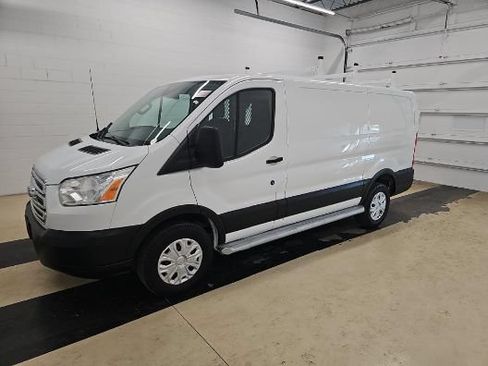 Used 2019 Ford Transit 250 130 Low Roof w/ Exterior Upgrade Package RWD image 4