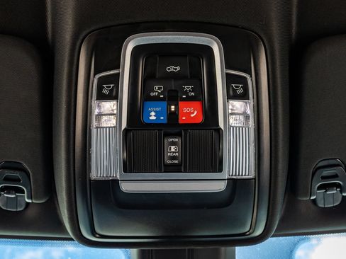 Used 2025 RAM 1500 Laramie w/ Sport Appearance Package AWD/4WD image 30