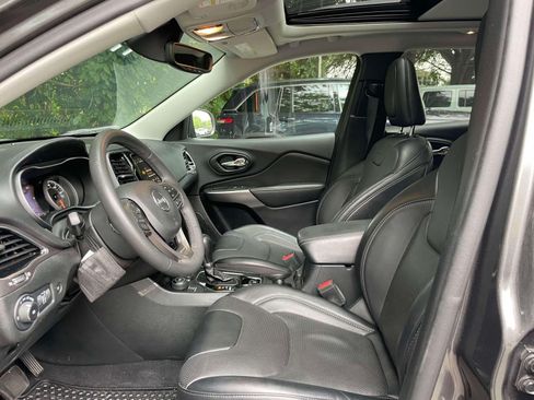 Used 2022 Jeep Cherokee Limited w/ Elite Package AWD/4WD image 15