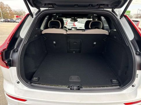 New 2026 Volvo XC60 B5 Plus w/ Climate Package image 10