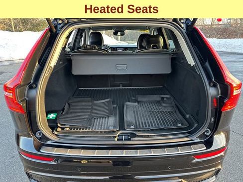 Used 2024 Volvo XC60 B5 Core image 12