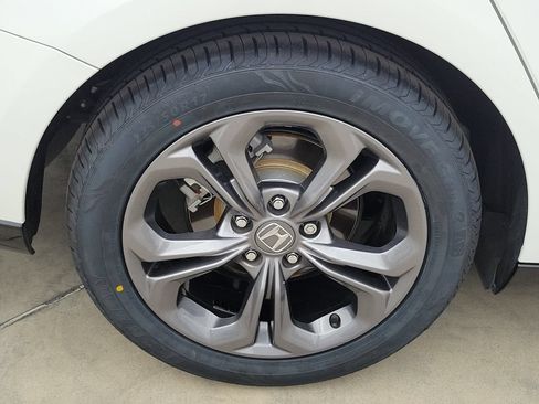 Certified 2024 Honda Accord EX-L image 7
