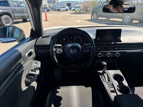 Used 2024 Honda Civic Sport image 12