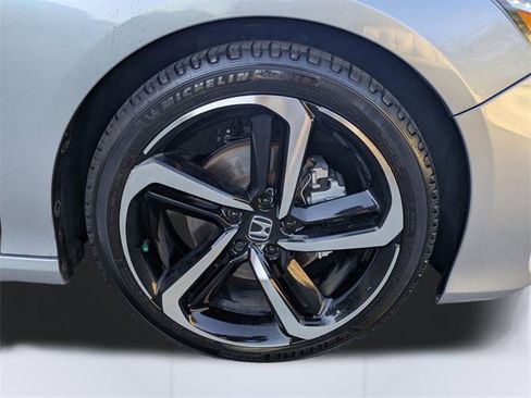 Used 2019 Honda Accord Sport image 10