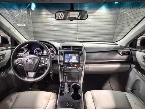 Used 2017 Toyota Camry XLE image 11