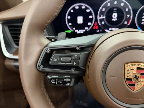 Used 2026 Porsche 911 Carrera 4S image 50