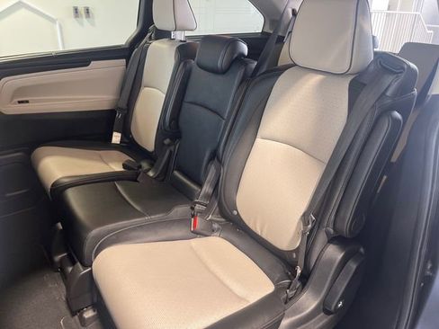 Certified 2025 Honda Odyssey Elite image 16