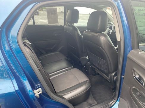 Used 2020 Chevrolet Trax LT w/ LT Convenience Package FWD image 15
