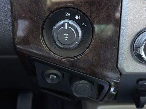 Used 2016 Ford F350 Platinum image 13