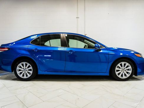 Used 2020 Toyota Camry LE image 31