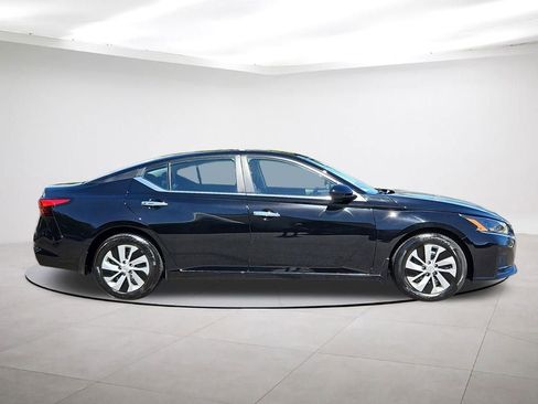 Used 2023 Nissan Altima 2.5 S image 8