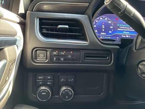 Used 2023 Chevrolet Suburban RST w/ Luxury Package AWD/4WD image 26