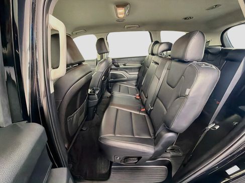 Used 2025 Kia Telluride LX FWD image 29
