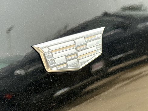 Used 2025 Cadillac CT4 Luxury RWD image 6