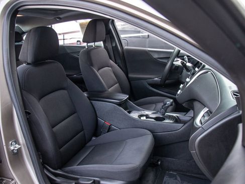 Used 2024 Chevrolet Malibu LT FWD image 19