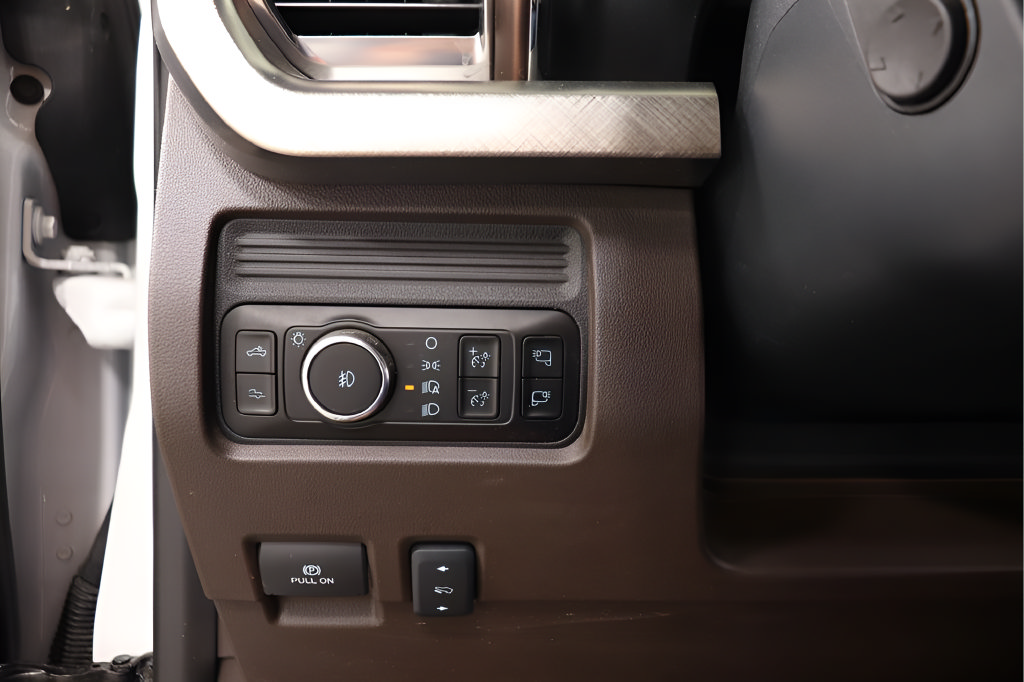 Used 2025 Ford F250 King Ranch AWD/4WD image 24