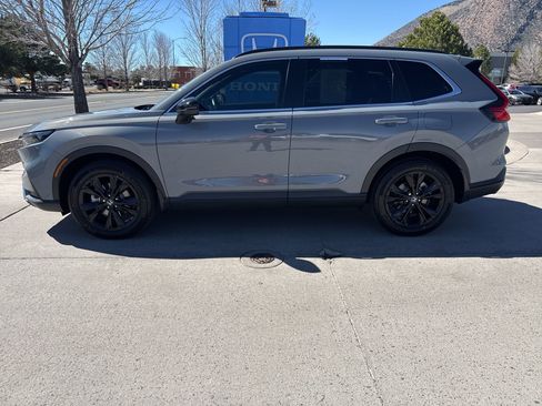 Used 2023 Honda CR-V Sport Touring image 11