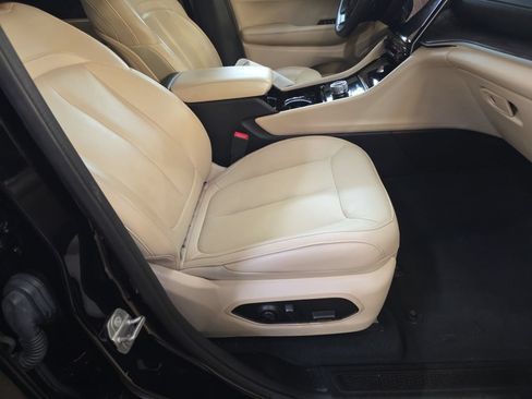 Used 2023 Jeep Grand Cherokee Limited RWD image 15