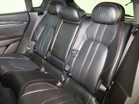 Used 2021 Maserati Levante GTS image 11