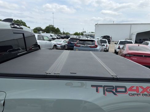 Used 2023 Toyota Tacoma TRD Off-Road w/ TRD Premium Off Road Package image 9