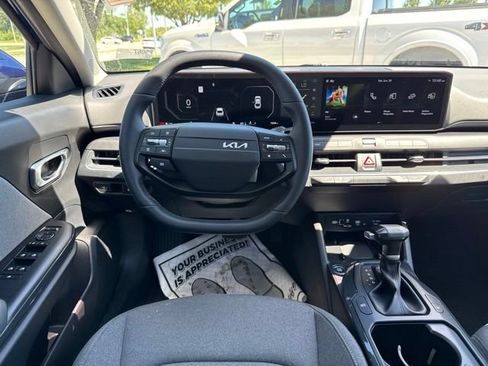 Used 2025 Kia K4 EX FWD image 19