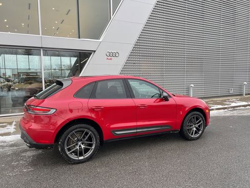 Used 2025 Porsche Macan Turbo image 23