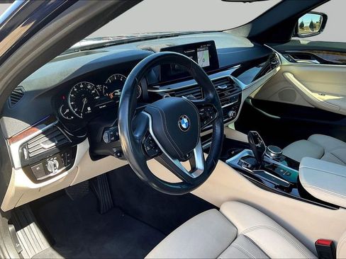 Used 2018 BMW 540i xDrive image 17