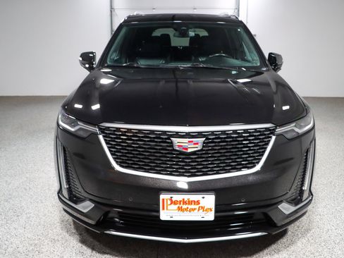 Used 2024 Cadillac XT6 Premium Luxury AWD/4WD image 4