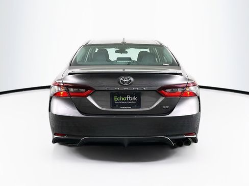 Used 2022 Toyota Camry SE FWD image 27