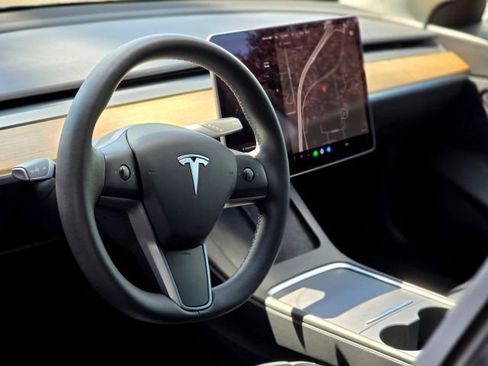Used 2021 Tesla Model 3 Long Range AWD/4WD image 17