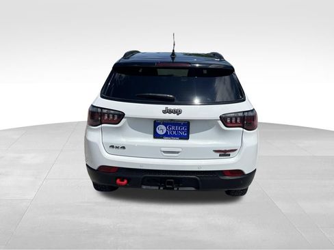 Used 2025 Jeep Compass Trailhawk w/ Trailer Tow Group AWD/4WD image 5
