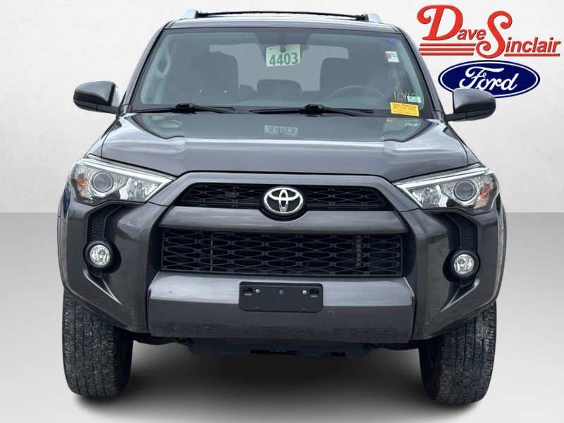 Used 2017 Toyota 4Runner SR5 AWD/4WD image 2