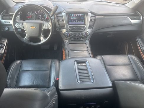 Used 2019 Chevrolet Suburban Premier image 17