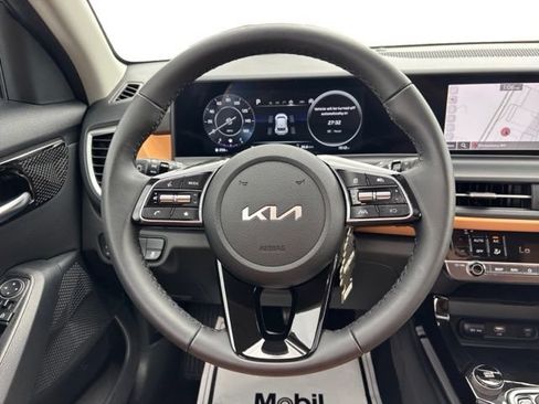 Certified 2024 Kia Seltos EX AWD/4WD image 16
