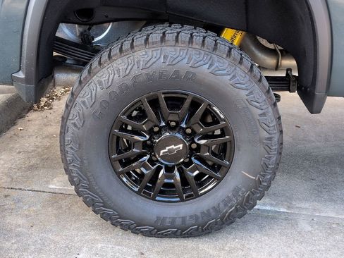 New 2026 Chevrolet Silverado 2500 ZR2 image 27