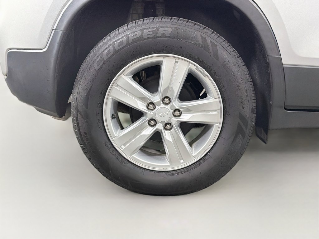 Used 2020 Chevrolet Trax LS w/ Tint and Cruise Package FWD image 31