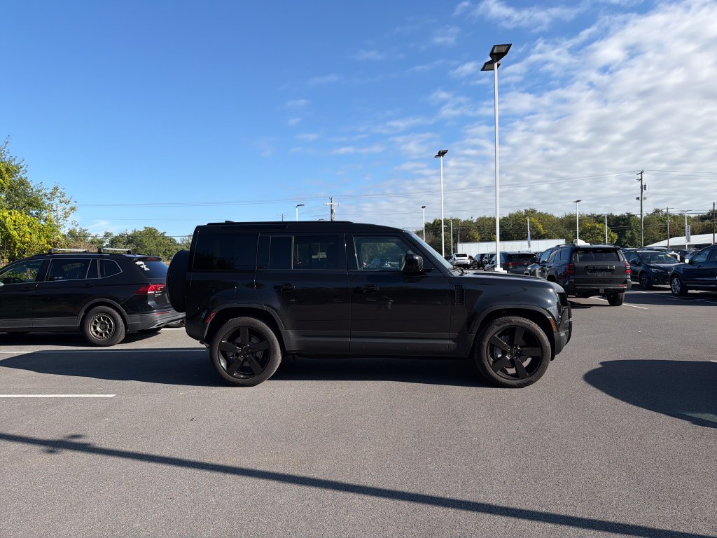 Used 2026 Land Rover Defender 110 S AWD/4WD image 9