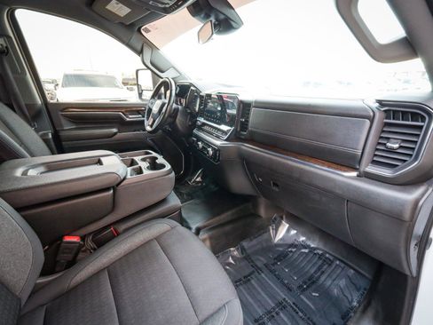 Used 2024 GMC Sierra 2500 SLE w/ SLE Convenience Package image 22