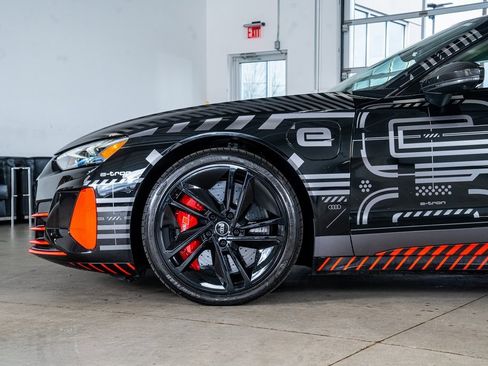 Used 2023 Audi RS e-tron GT image 9