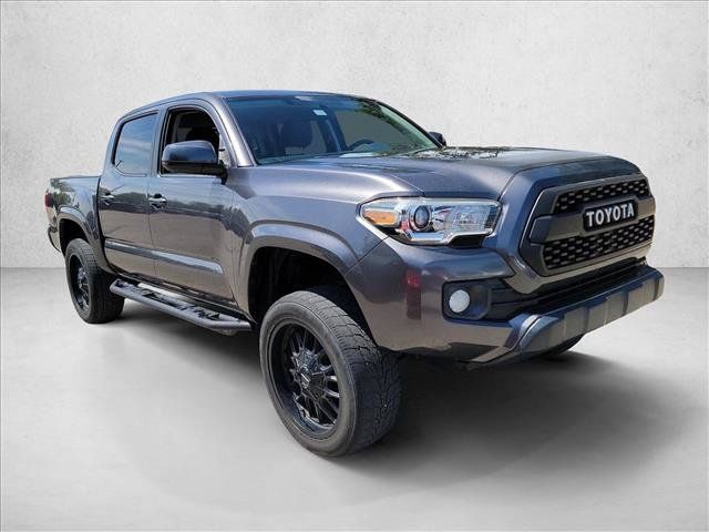 Used 2016 Toyota Tacoma SR5 w/ Towing Package RWD image 3