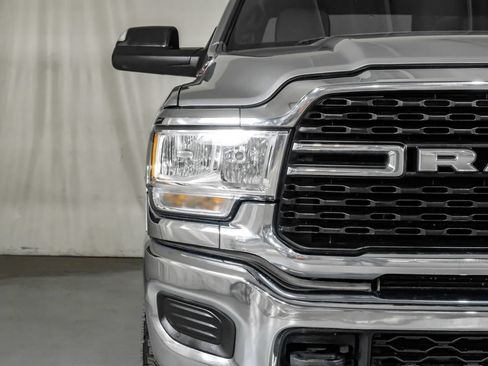 Used 2022 RAM 2500 Big Horn AWD/4WD image 38