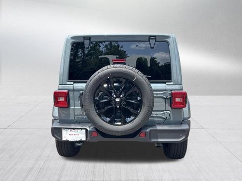 Certified 2025 Jeep Wrangler Unlimited Sahara w/ Safety Group AWD/4WD image 6
