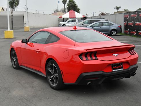 Used 2024 Ford Mustang Premium image 6