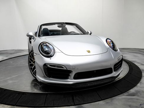 Used 2015 Porsche 911 Turbo S image 26