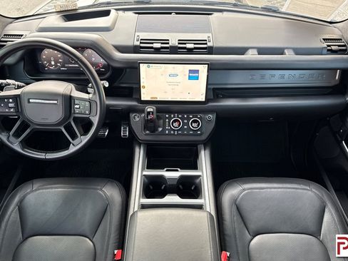 Used 2025 Land Rover Defender 110 V8 image 15
