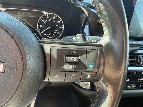Used 2022 Nissan Pathfinder SV AWD/4WD image 29